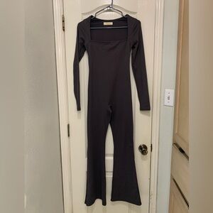 Qinsen Size Small Gray Long Sleeve Bodysuit 78% Nylon / 22% Spandex Stretch suit